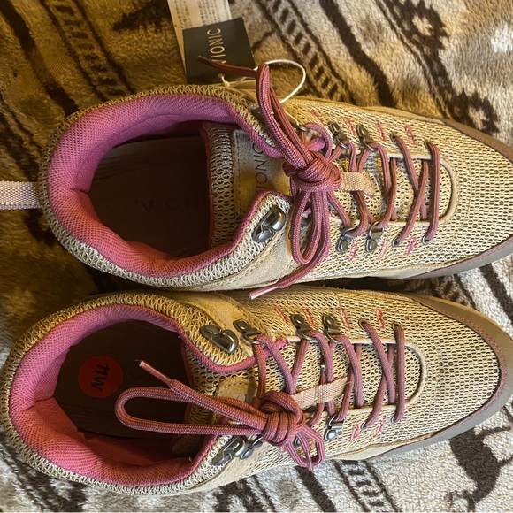 Bionic Size 11 Women’s Hiking shoe - Picture 2 of 6